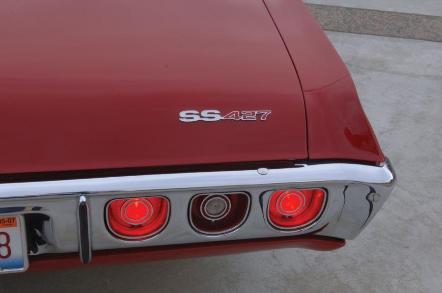 Детали экстерьера Chevrolet Impala SS 427 Convertible 1968 года  (фото 5 из 8)